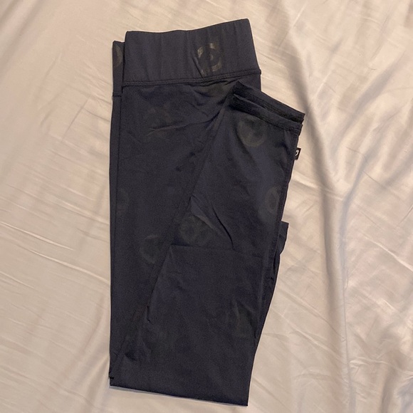 Peloton Pants - Peloton Terez Peace Leggings. Size XL